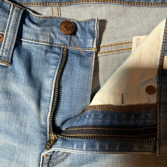 Madewell Women's Boot Cut Jeans in Light Blue - Picture 4 of 7